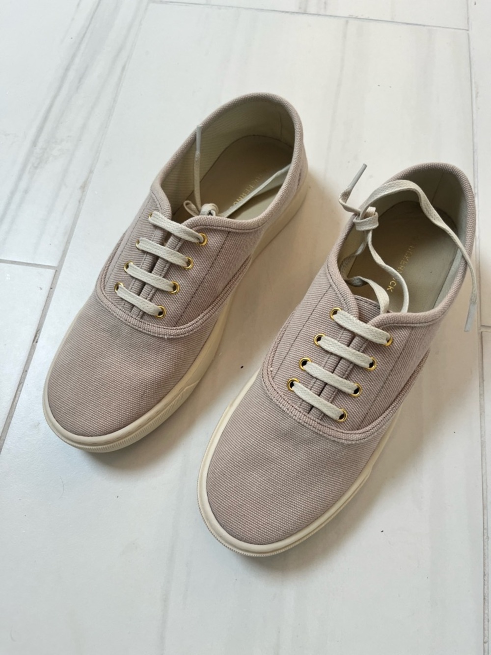 TUCKERNUCK Wheat Canvas Bea Sneakers